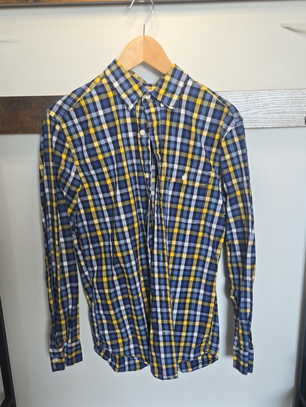 GAP Men's Blue and Yellow Plaid Button-Down Shirt